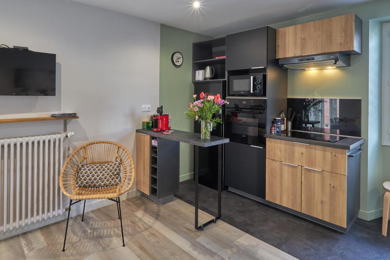 Centre Ville A Pied Appt Avec Sauna, Linge, Wifi, Stationnement Gratuit Ванн Екстер'єр фото