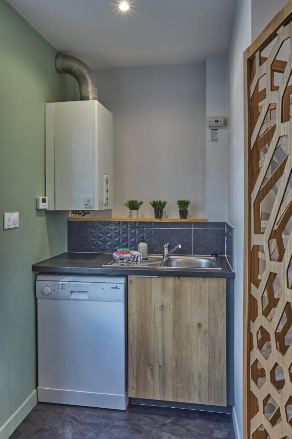 Centre Ville A Pied Appt Avec Sauna, Linge, Wifi, Stationnement Gratuit Ванн Екстер'єр фото