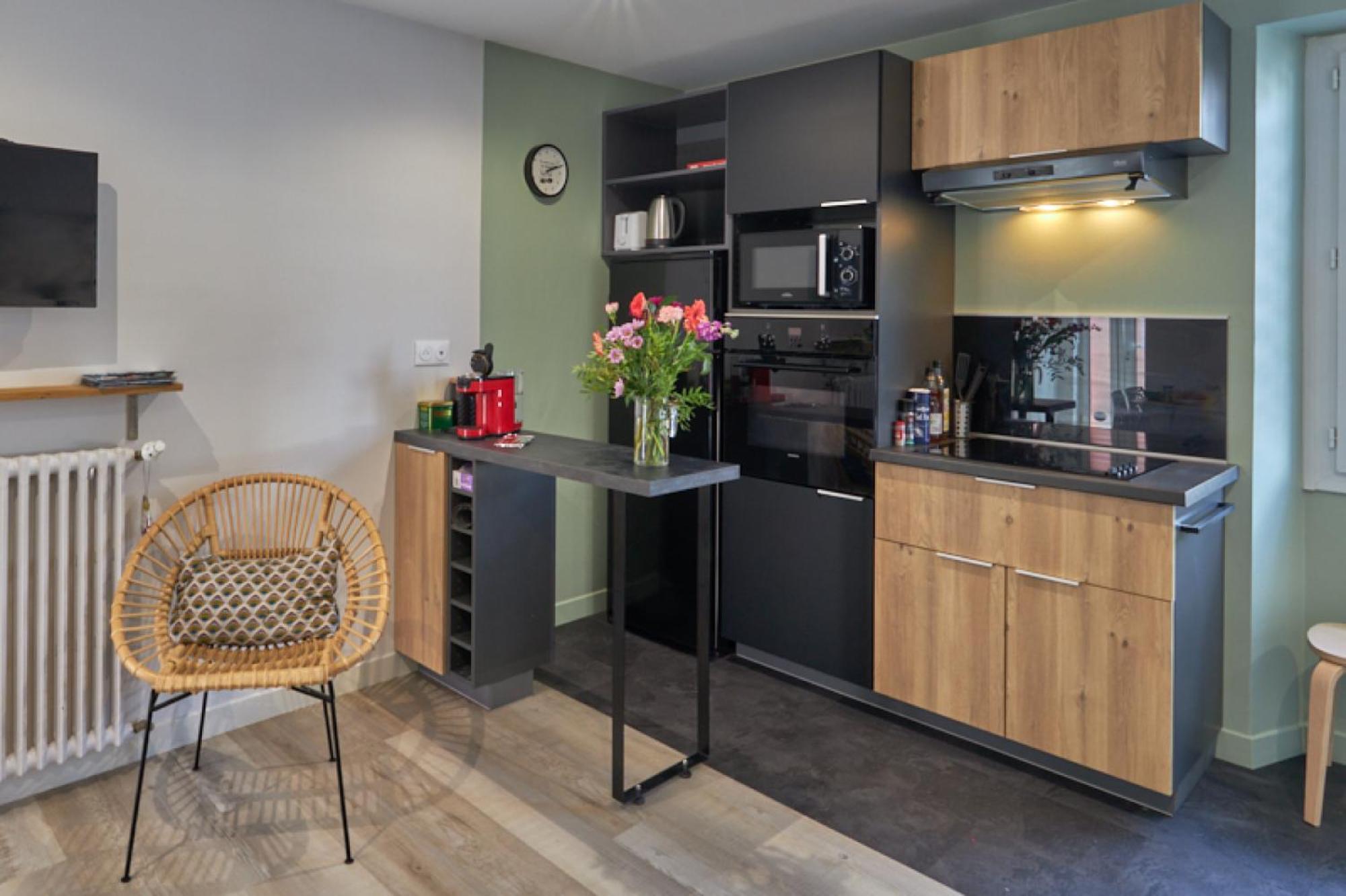 Centre Ville A Pied Appt Avec Sauna, Linge, Wifi, Stationnement Gratuit Ванн Екстер'єр фото